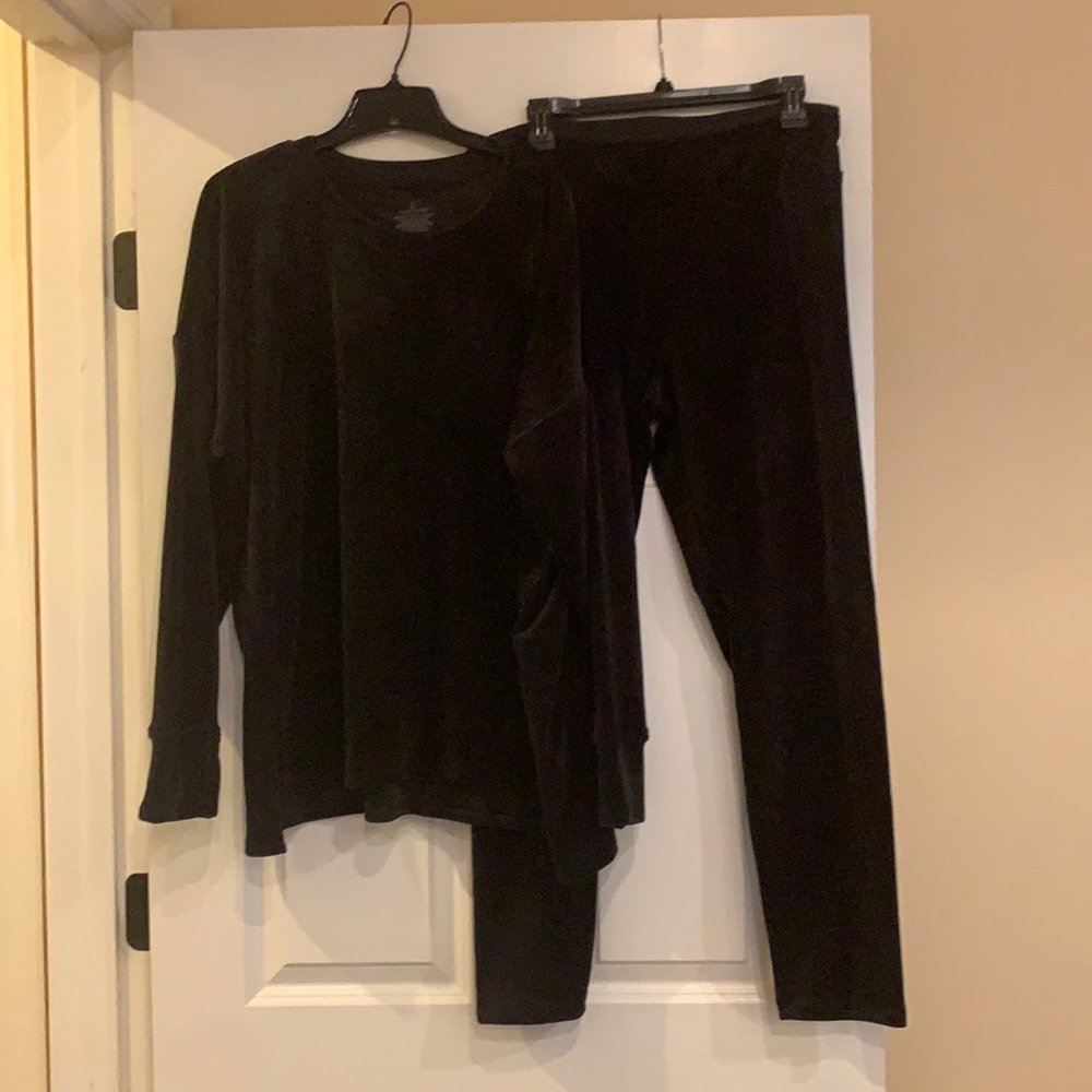 CuddlDuds Black Velour